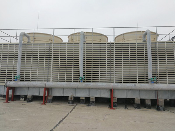 方形冷卻塔清洗流程：殺菌滅藻、清洗、除泥除垢等